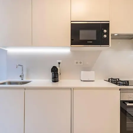 Apartment Campolide Lovely 2 Bedroom By Innkeeper