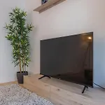 Daire Campolide Lovely 2 Bedroom By Innkeeper Lisboa